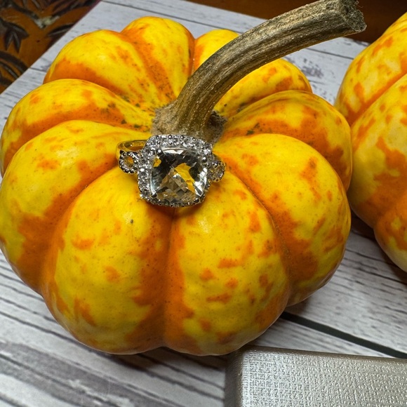 Simulated Prasiolite Ring in Sterling Silver (Size 10.0) 6.00 ctw - Picture 8 of 11